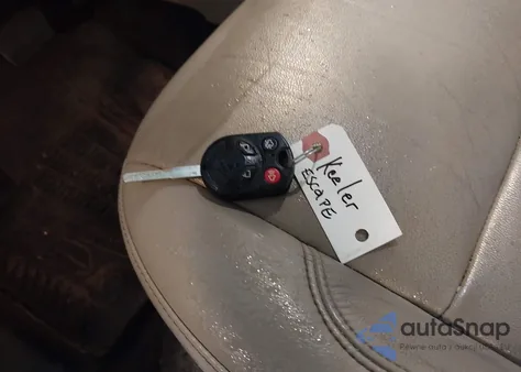 2017 Ford Escape Se z USA, uszkodzony, nr VIN 1FMCU9GD5HUB82700